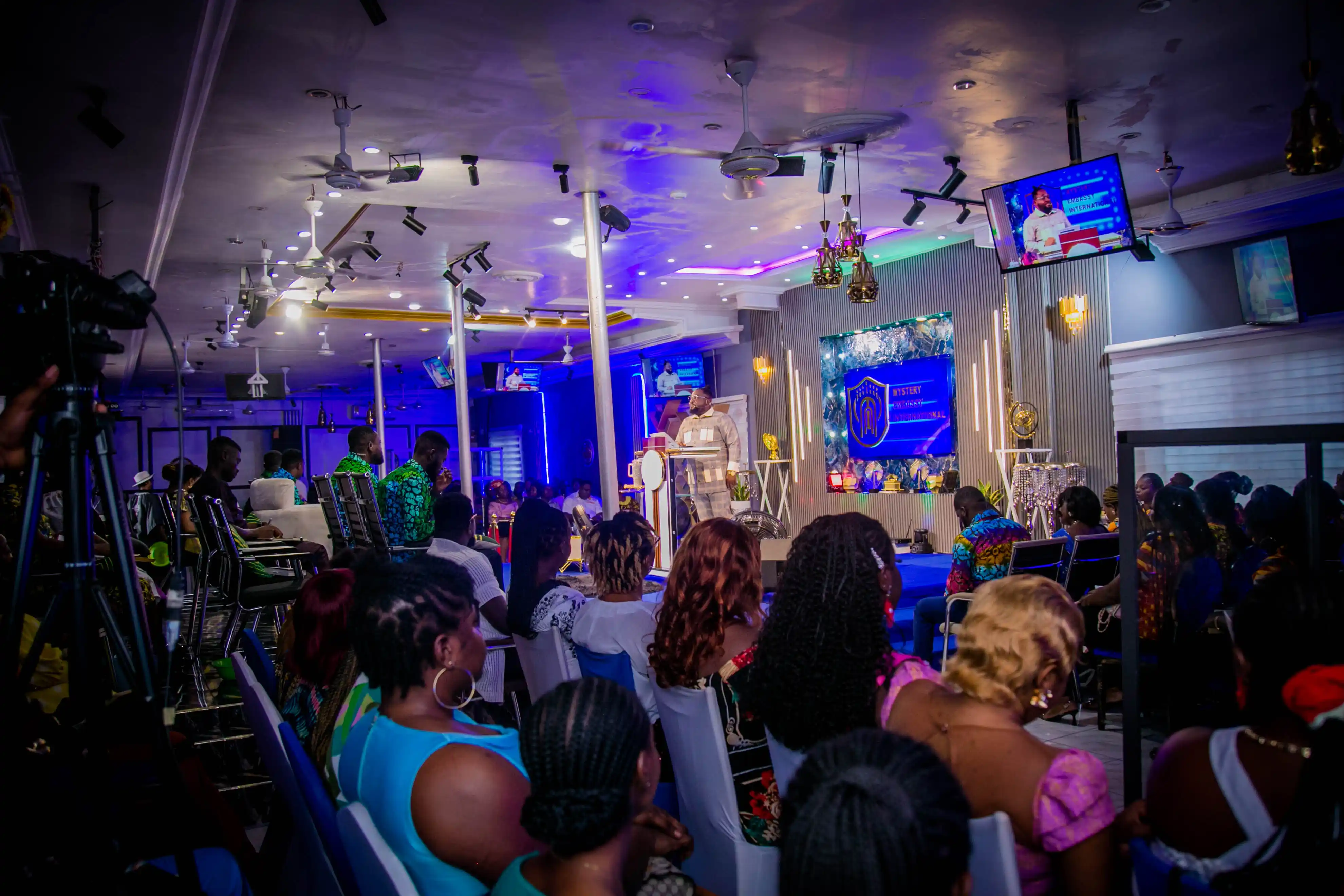 A woman praying with her Bible